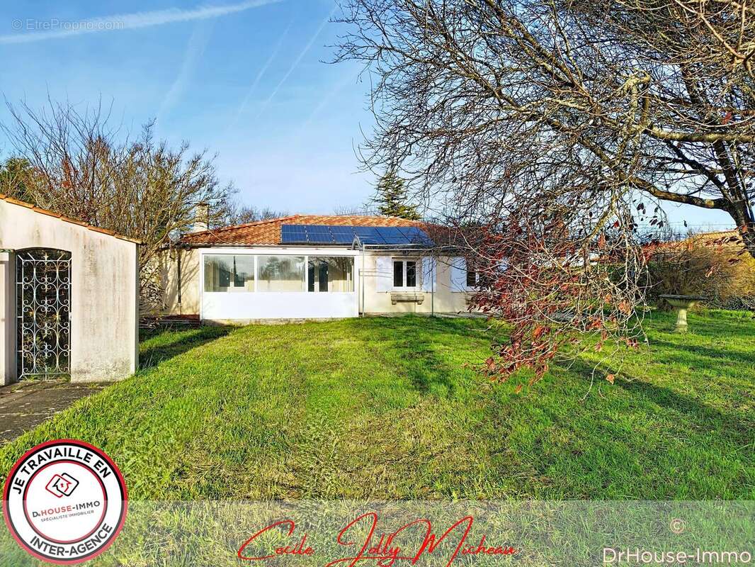 Maison à SAINT-GENES-DE-BLAYE