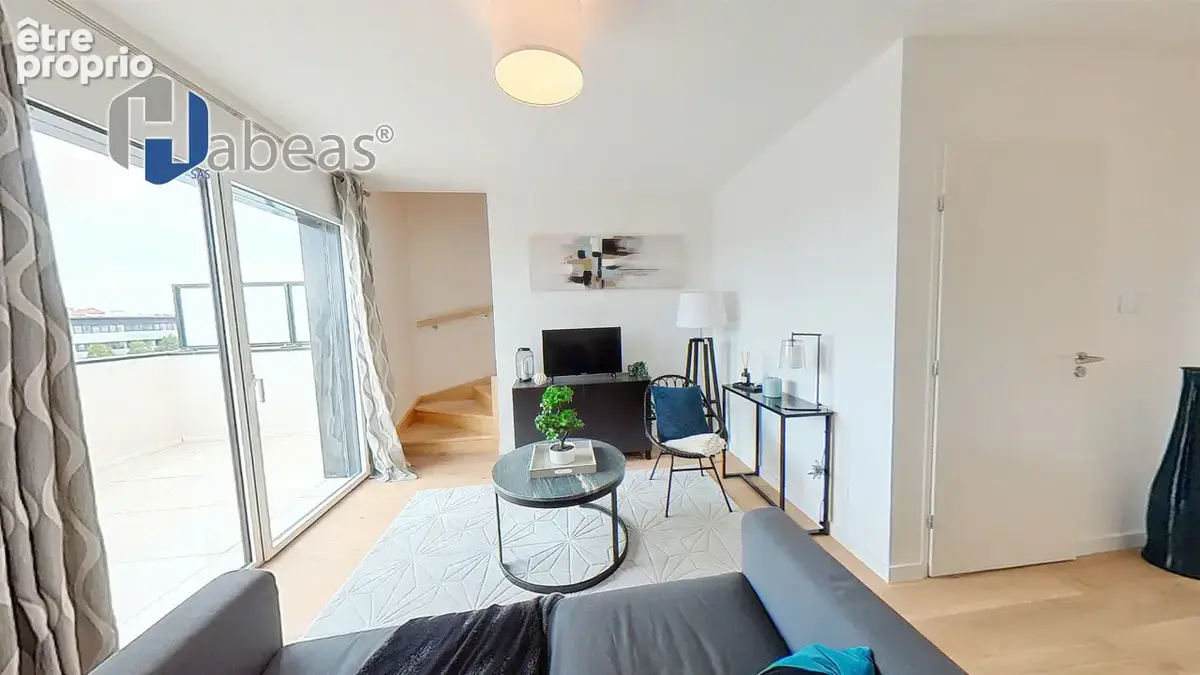 Élégant T4 Duplex avec 2 Loggias à Villeurbanne - photo 10