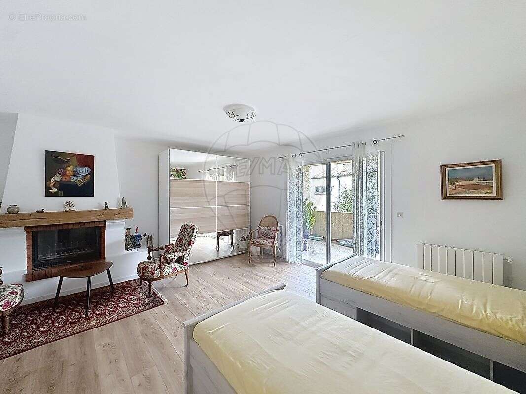 Maison à BAGNOLS-SUR-CEZE