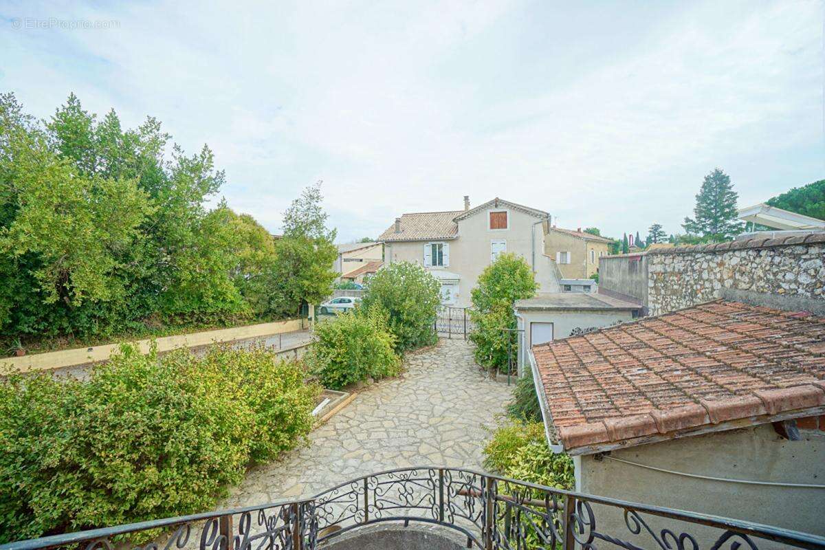 Appartement à SALINDRES
