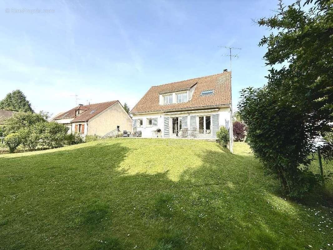 Maison à MILLY-LA-FORET