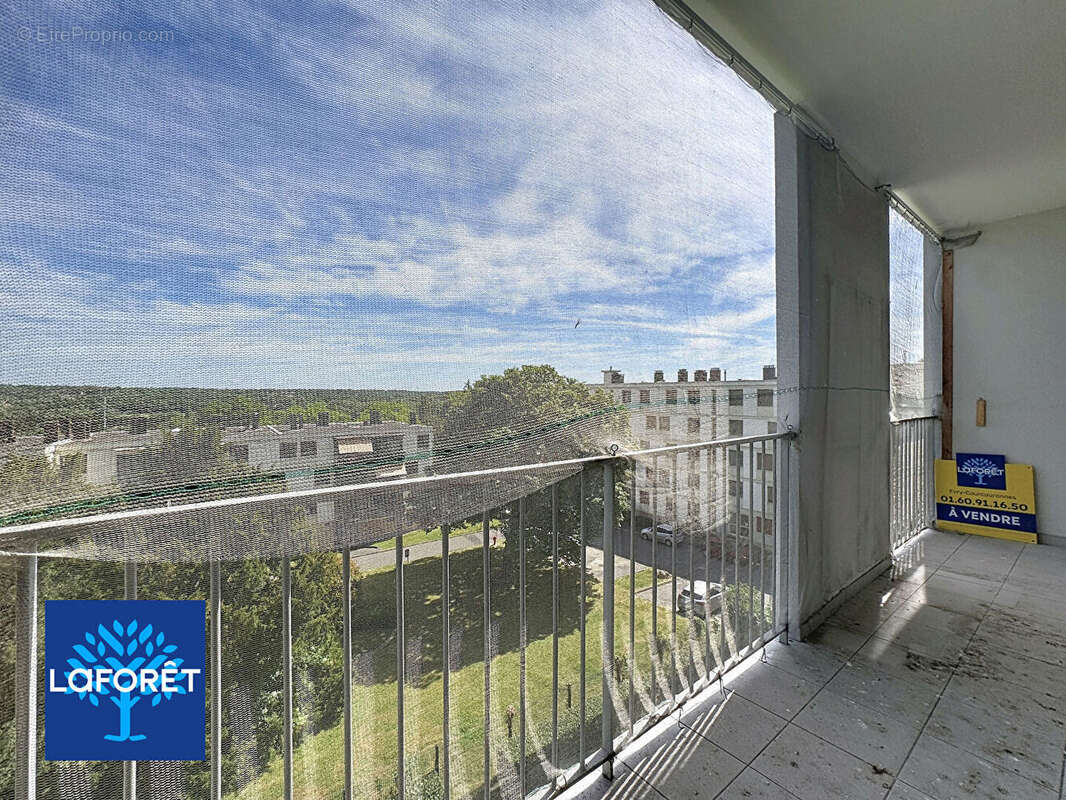Appartement Evry-Courcouronnes 3 pièces 60m² + 2 boxes + cave - photo 5