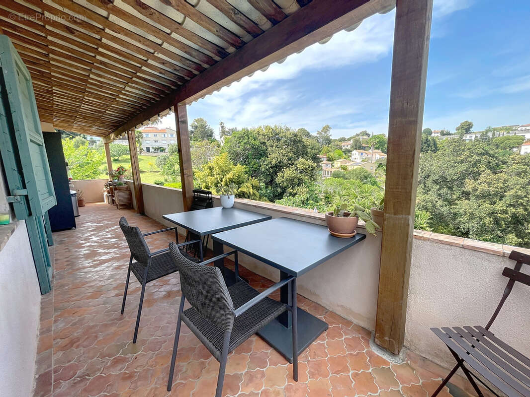 À VENDRE   Villa de charme avec vue mer, piscine chauffée et 6 chambres - photo 7