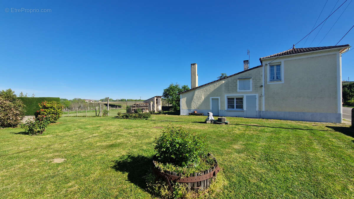 Maison à SAINT-MACAIRE