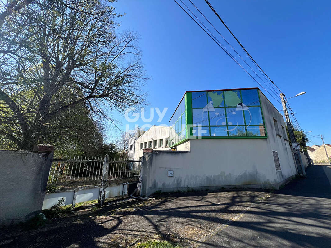 Commerce à MILLY-LA-FORET