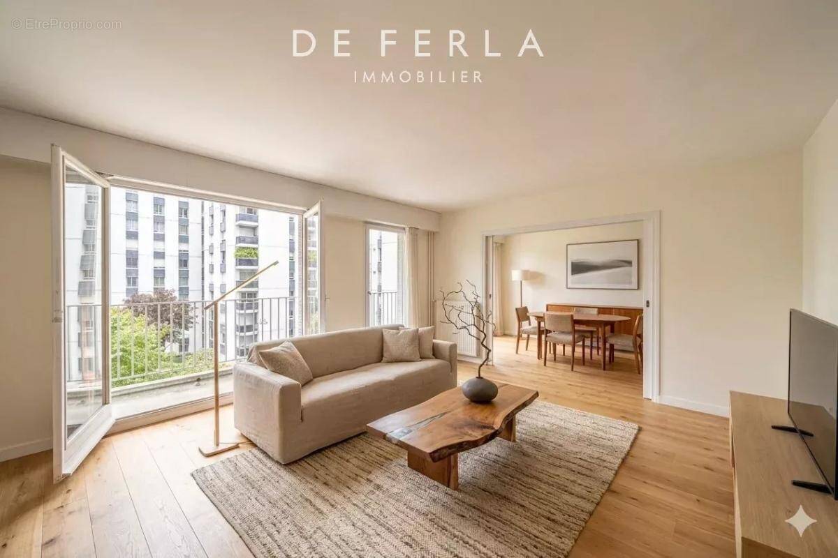 Appartement à PARIS-15E