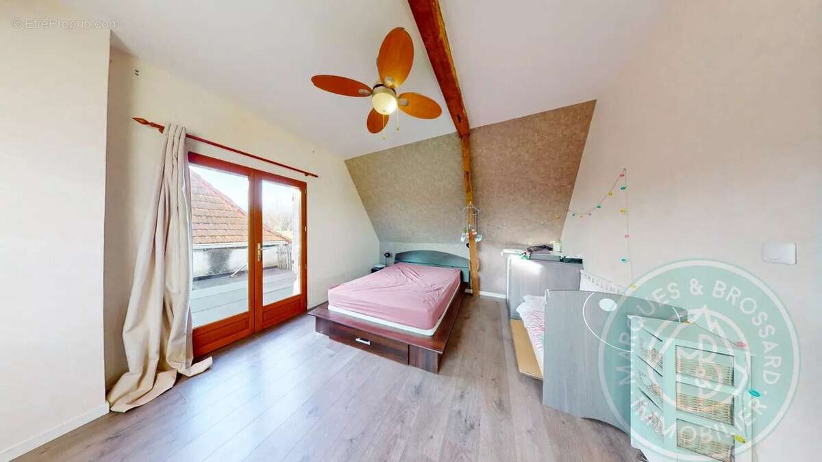 Maison à LEMBEYE