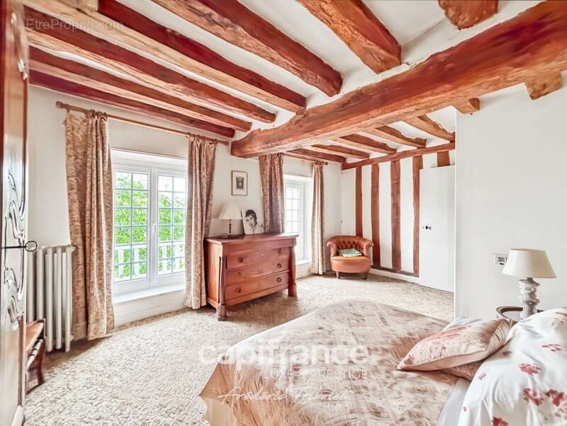 Ancien corps de ferme en pierre – 241 m² – grange – 13 205 m² de terrain (78) - photo 13