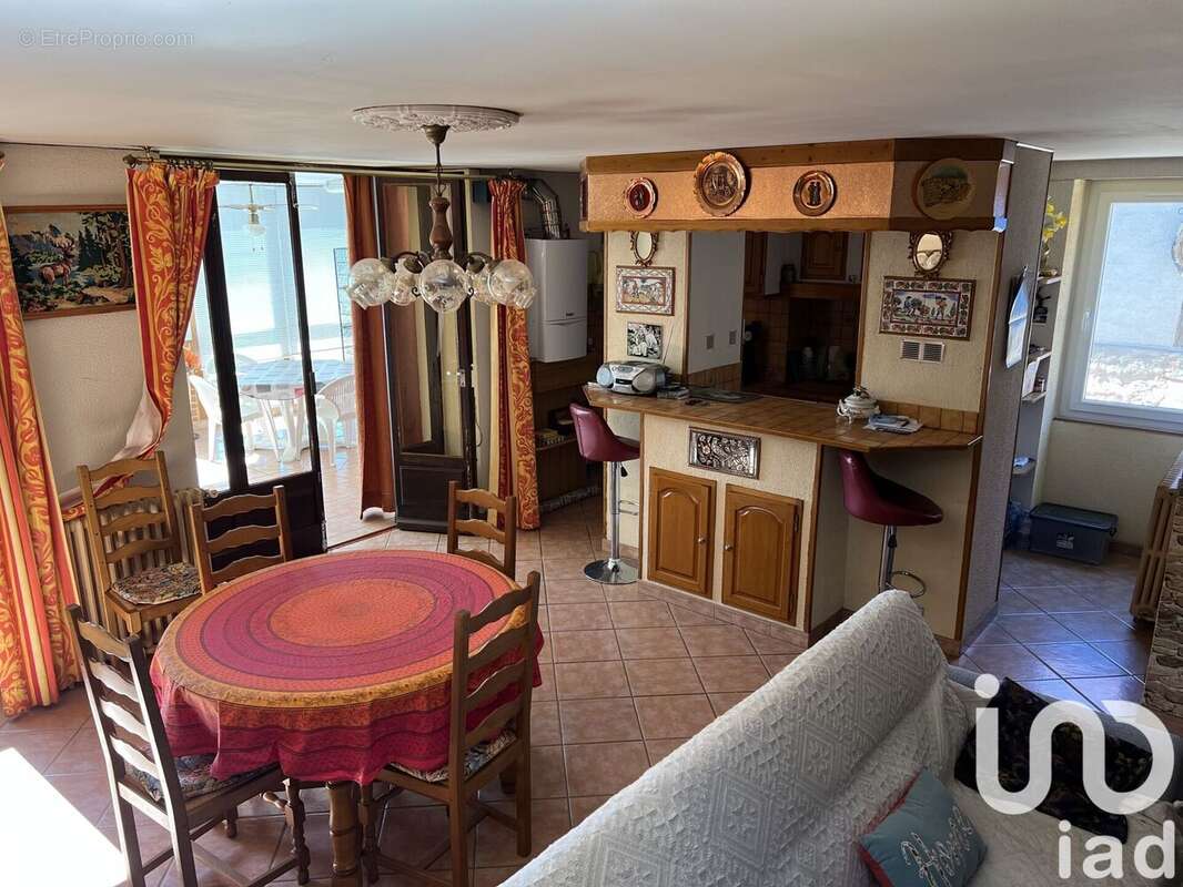 Photo 6 - Maison à GENELARD