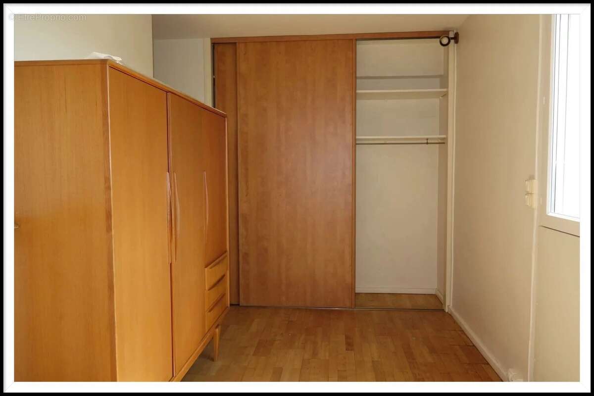 Appartement à BAGNOLS-SUR-CEZE