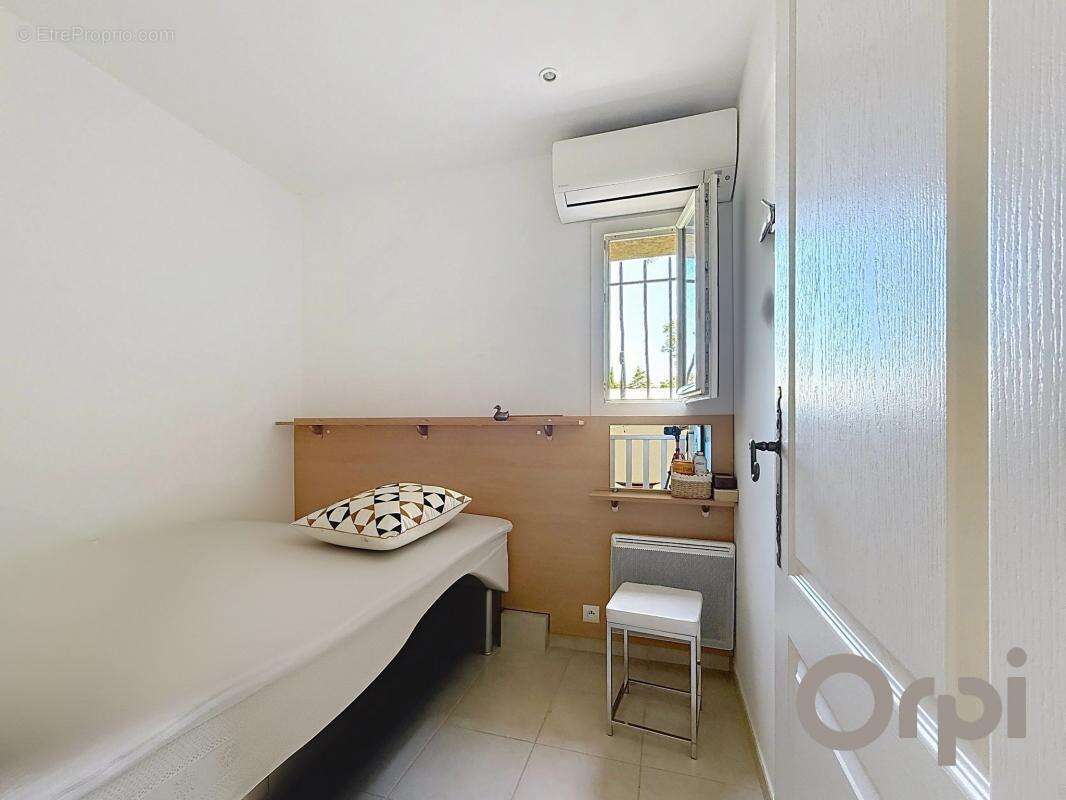 Maison à LES ISSAMBRES