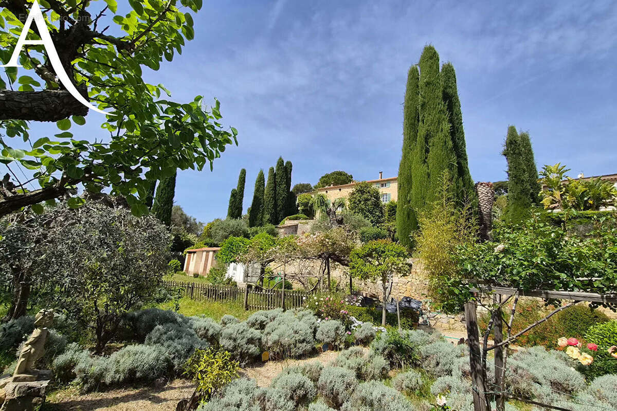 Maison à MOUGINS