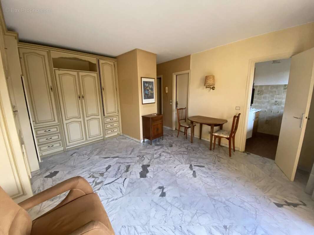 Appartement à LE CANNET