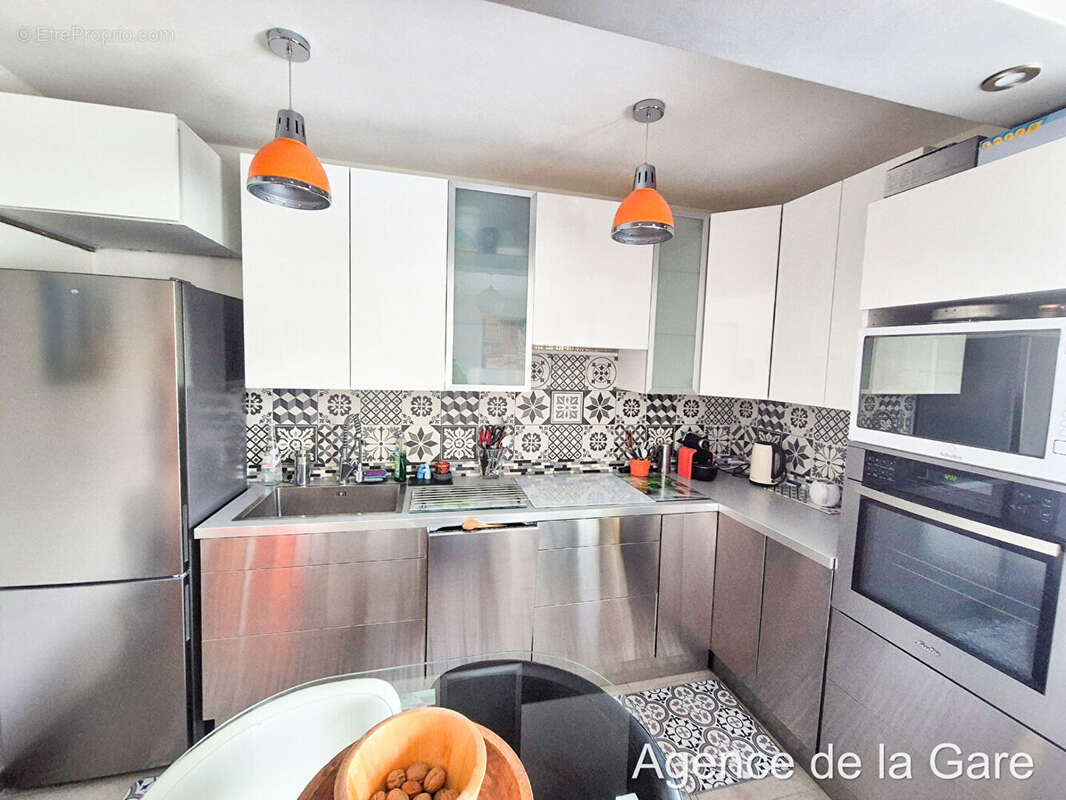 Appartement à SARTROUVILLE