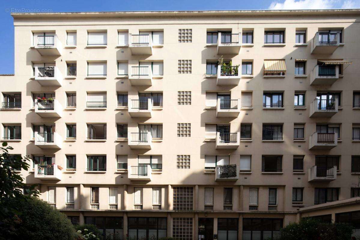 Appartement à PARIS-7E