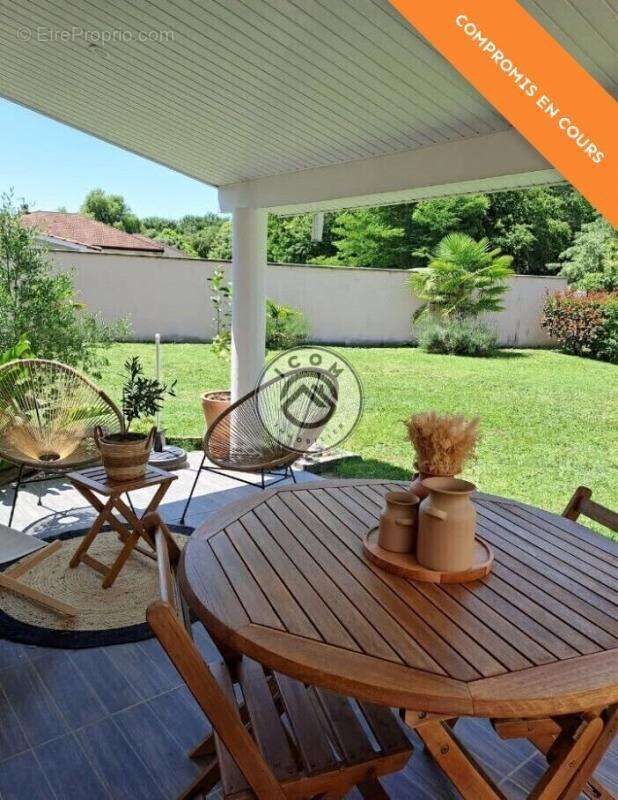 Maison à SAINT-PIERRE-DU-MONT