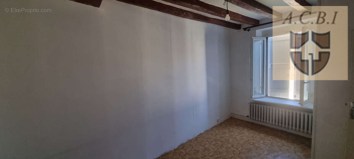 Maison à AZE