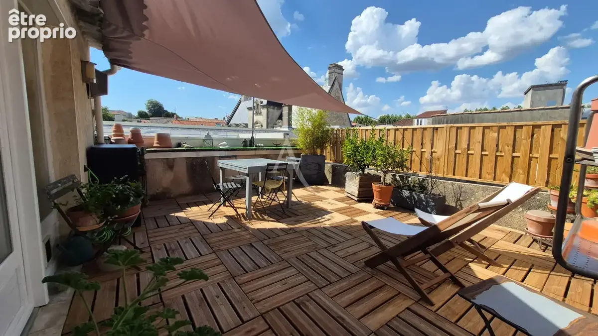 Coeur de ville, terrasse et vue imprenable sur la cathédrale Saint Pierre - photo 1