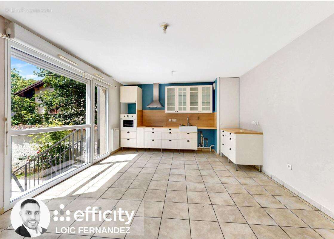 Appartement à RILLIEUX-LA-PAPE