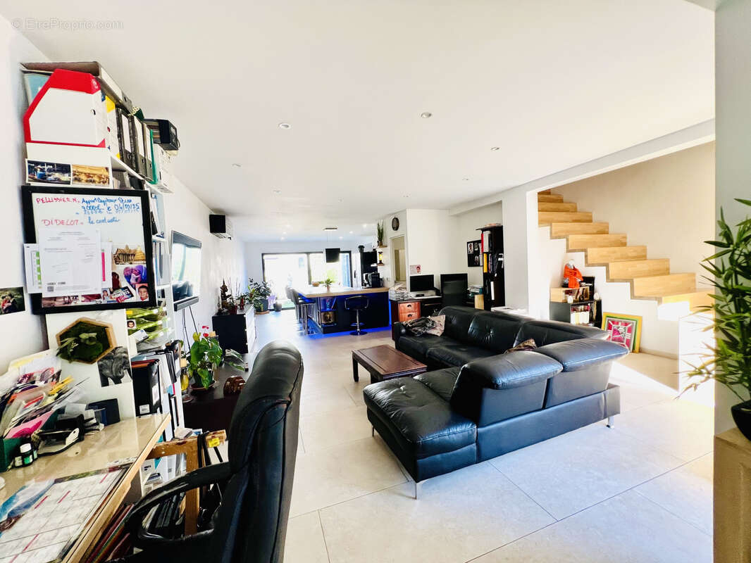 Vente villa T6 - local professionnel - garage - piscine - photo 9