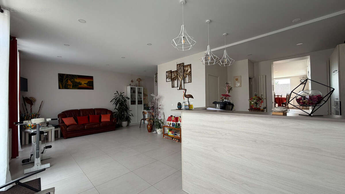 Maison à LIVRY-GARGAN