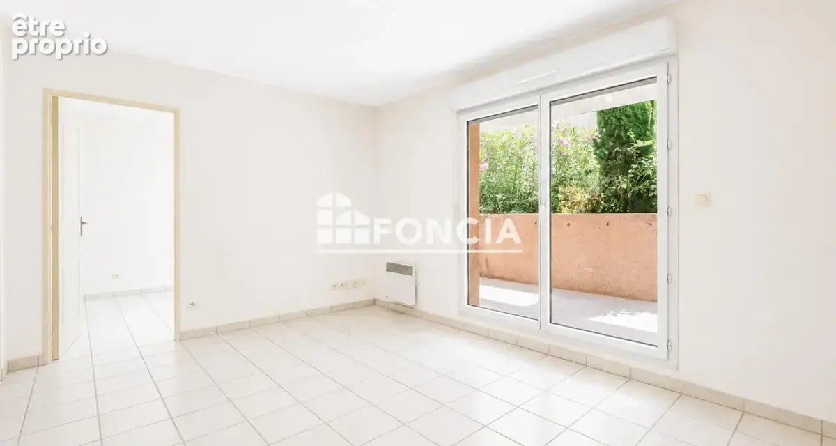 Villeneuve-lès-Béziers – Appartement T2 avec terrasse et parking - photo 2
