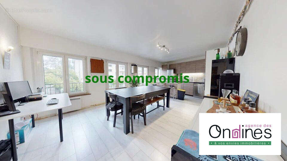 Séjour / Cuisine US - Appartement à HAGUENAU