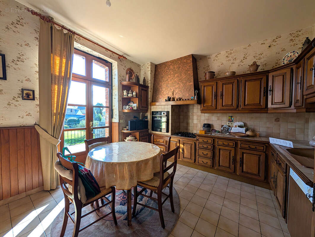 Maison à DOL-DE-BRETAGNE