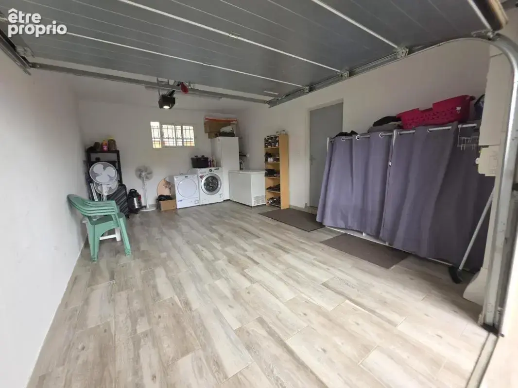 Maison à vendre de plain-pied – 4 chambres - 99 m² –  THIERS (63300) – 255 000 euros - photo 9