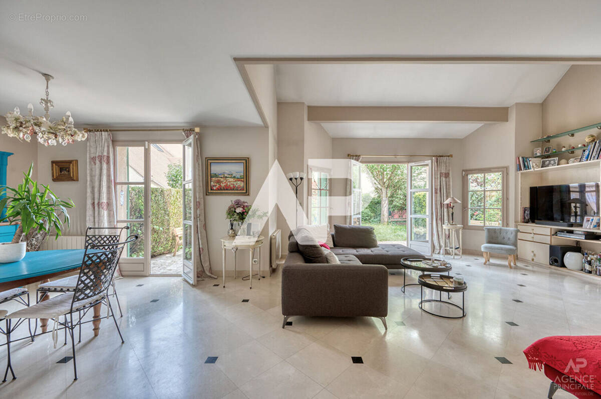 Maison à RUEIL-MALMAISON