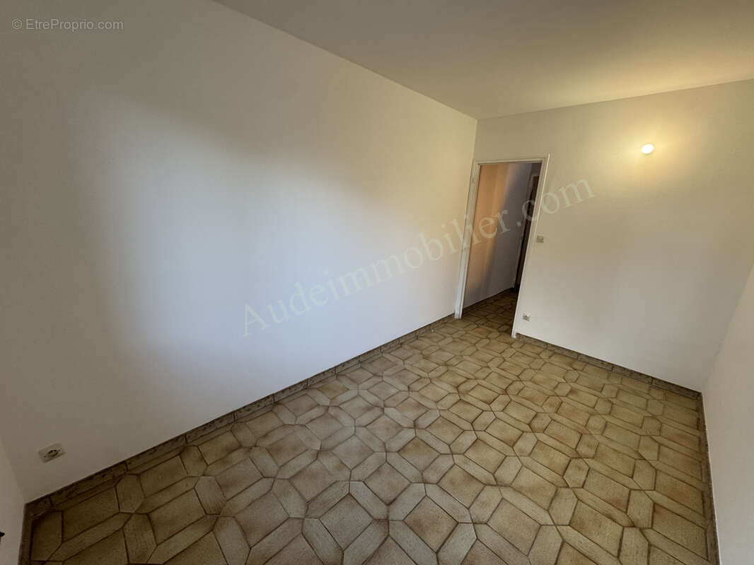 Maison avec garage et jardin - photo 7