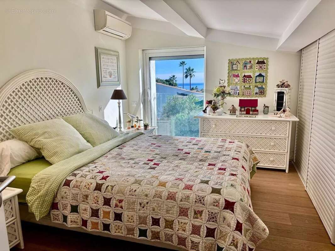 Maison à VILLENEUVE-LOUBET