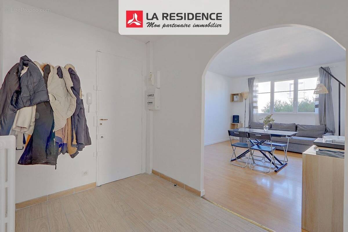 Appartement à COLOMBES