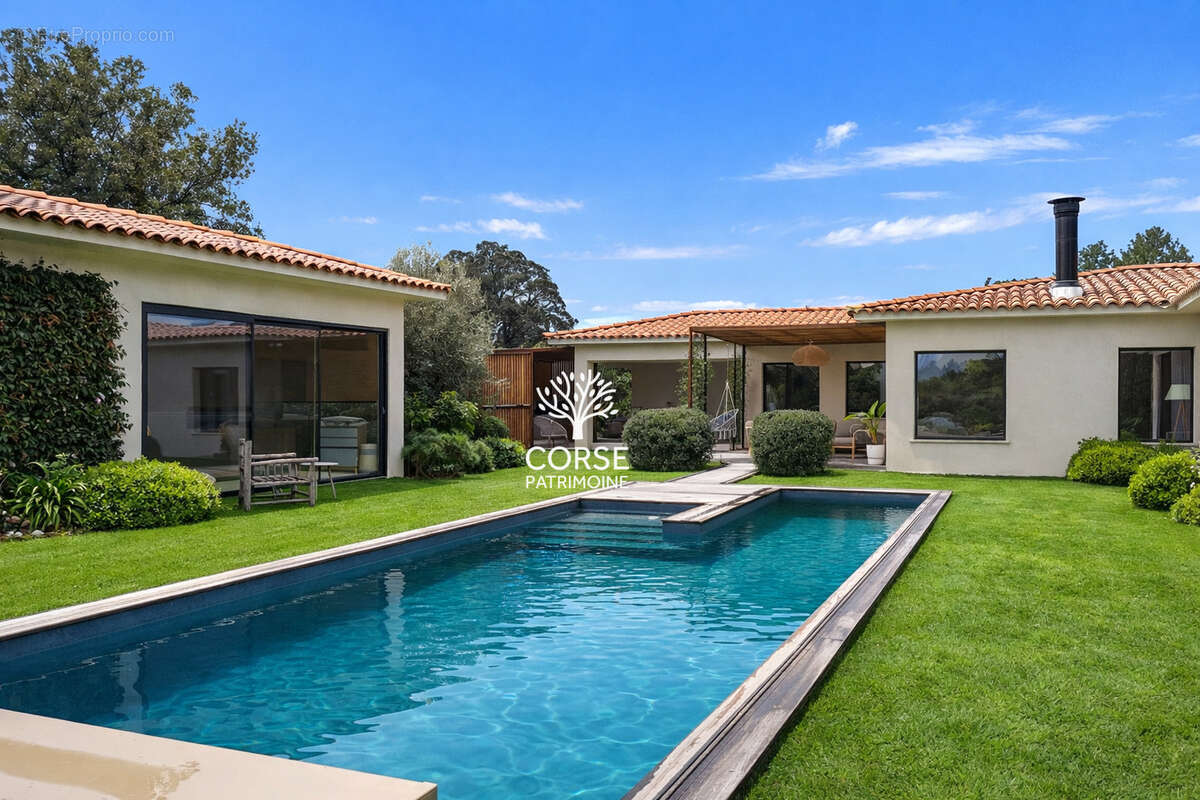 Maison à PORTO-VECCHIO