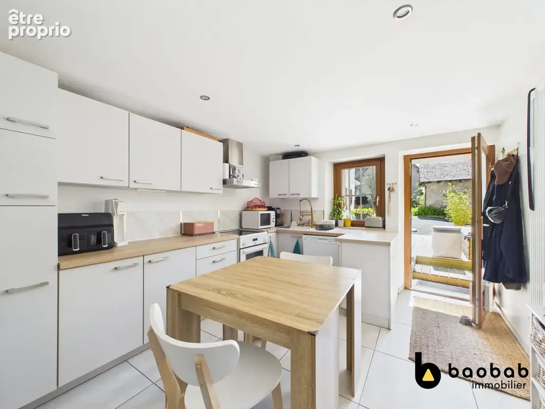 Maison 72 m² à Saint-Thibaud-De-Couz  - photo 3