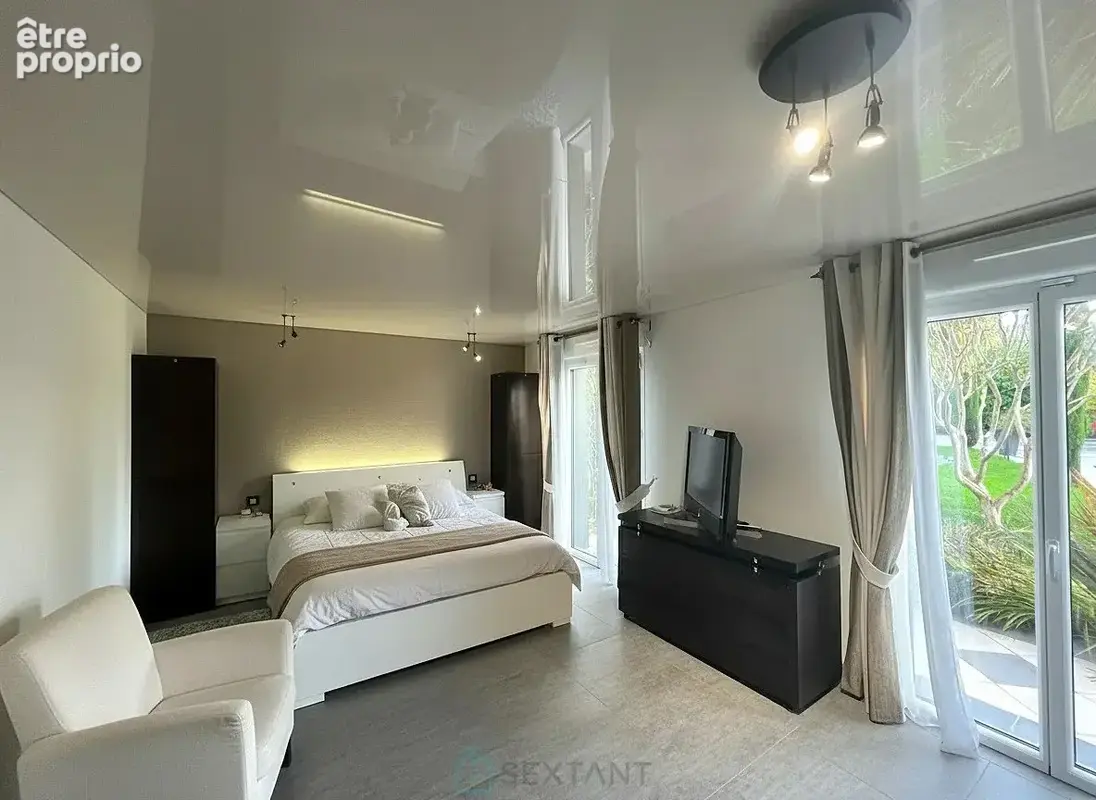 Belles prestations : Maison 5 chambres, garage, piscine, jardin paysagé - photo 7