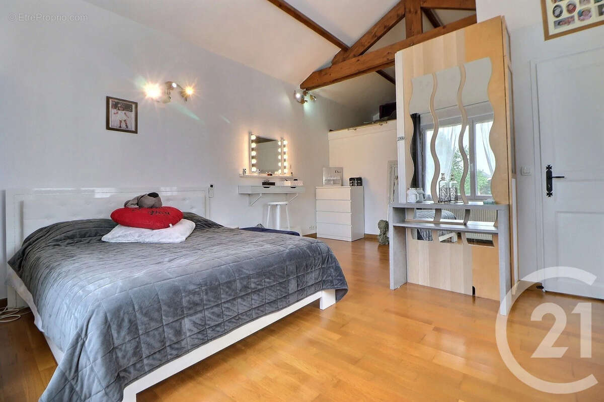 Maison à AULNAY-SOUS-BOIS