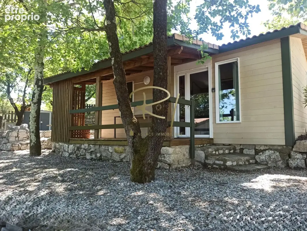 Chalet avec terrasse et piscine - SUD ARDECHE - photo 10