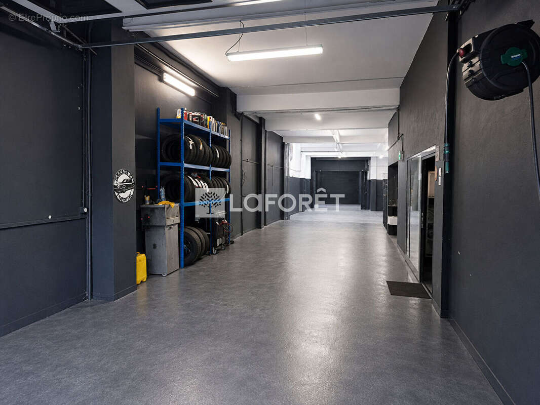 Local commercial Chambery 400 m2 - photo 6