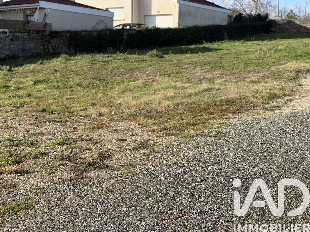 Photo 2 - Terrain à SOUCIEU-EN-JARREST