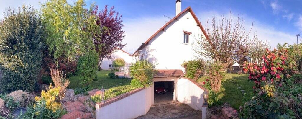 Maison à TOURNAN-EN-BRIE