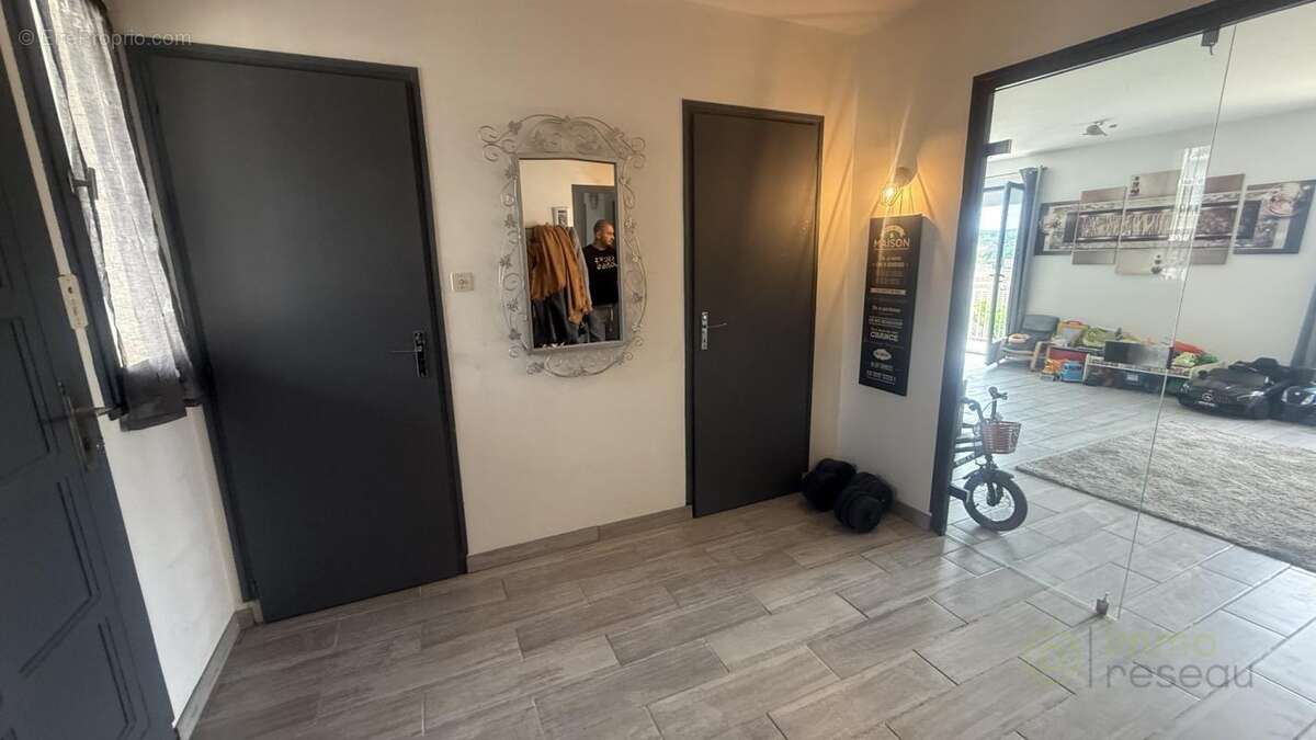 Maison à RUELLE-SUR-TOUVRE