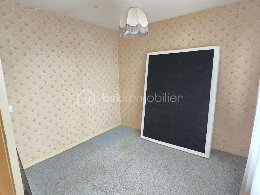 Maison à VARENNES-VAUZELLES