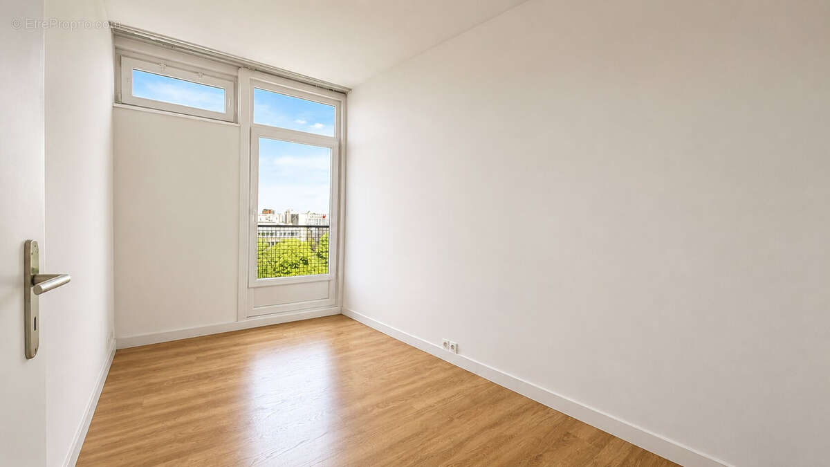 Appartement t4 tranformé en t3 avec garage, cave et vue panoramique - photo 15