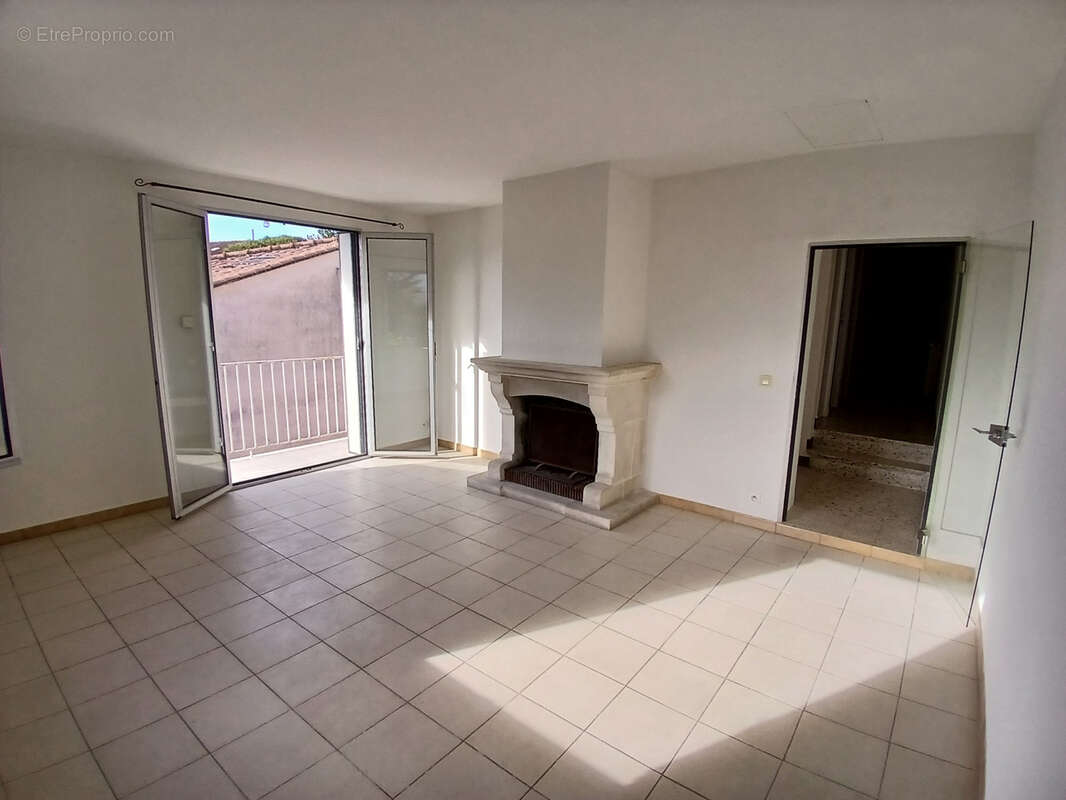 Appartement à SAINT-CHRISTOL-LES-ALES