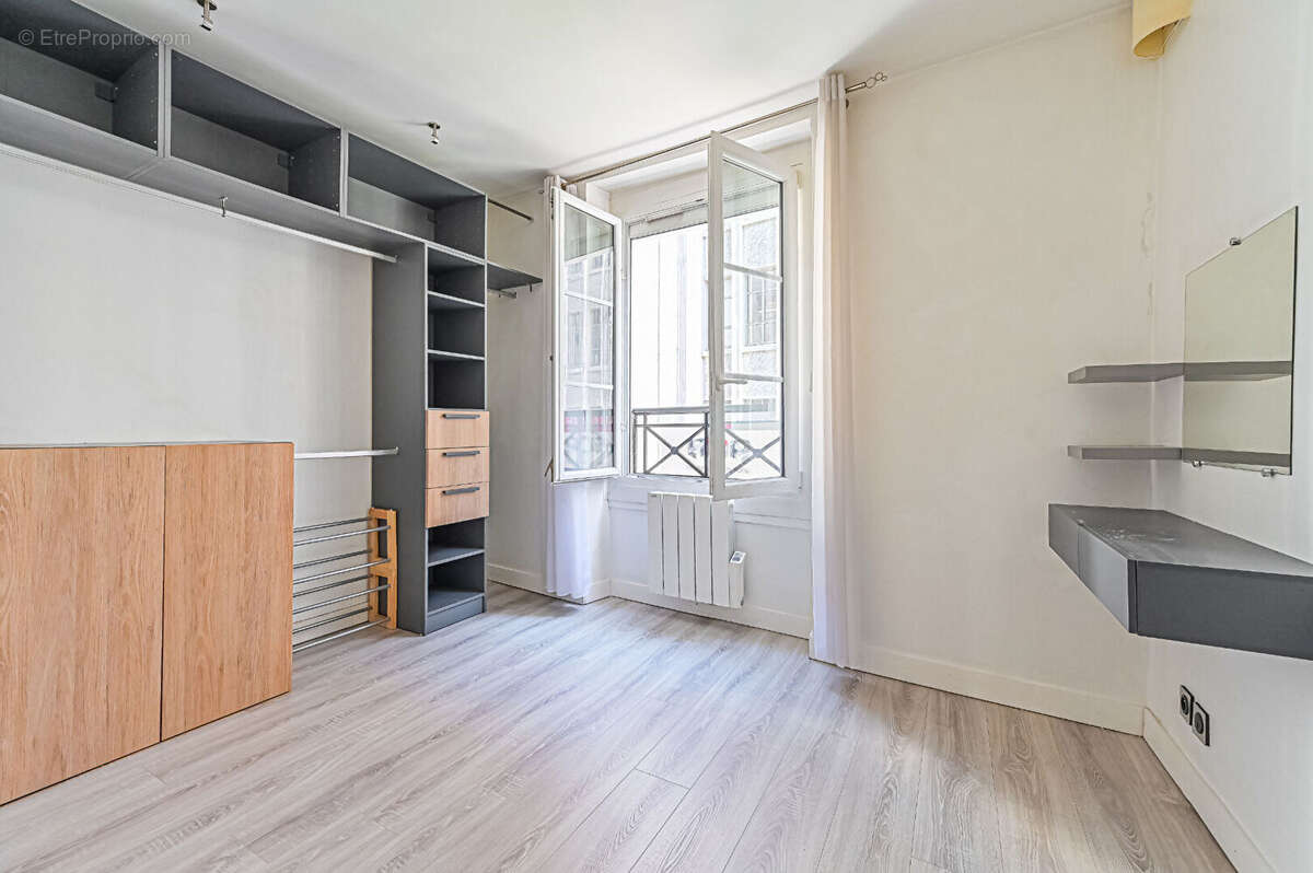 Appartement à PARIS-3E