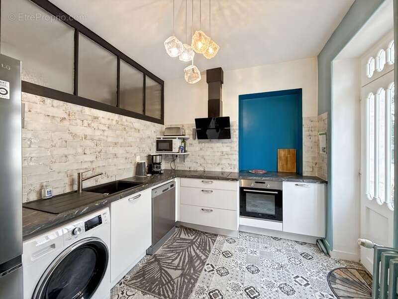 Maison à SAINT-SAUVEUR-D'AUNIS