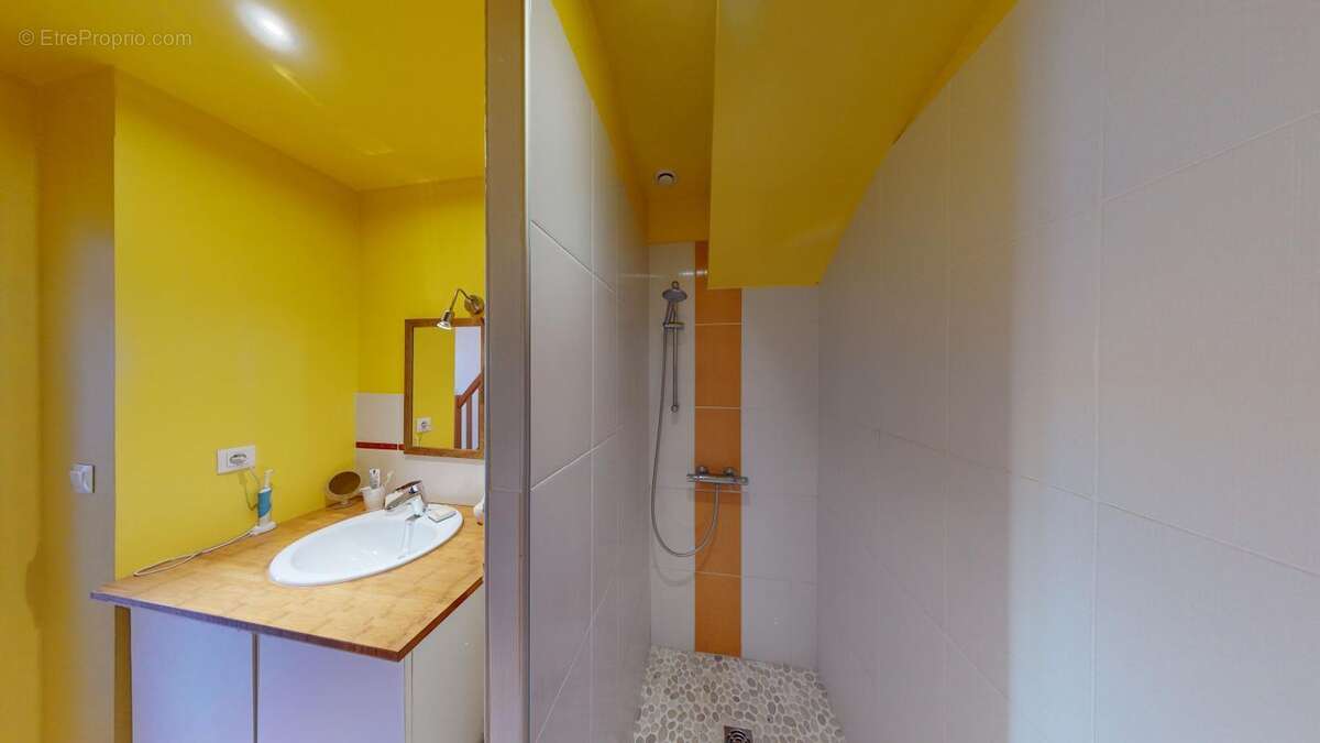 Maison à SAINT-SATUR