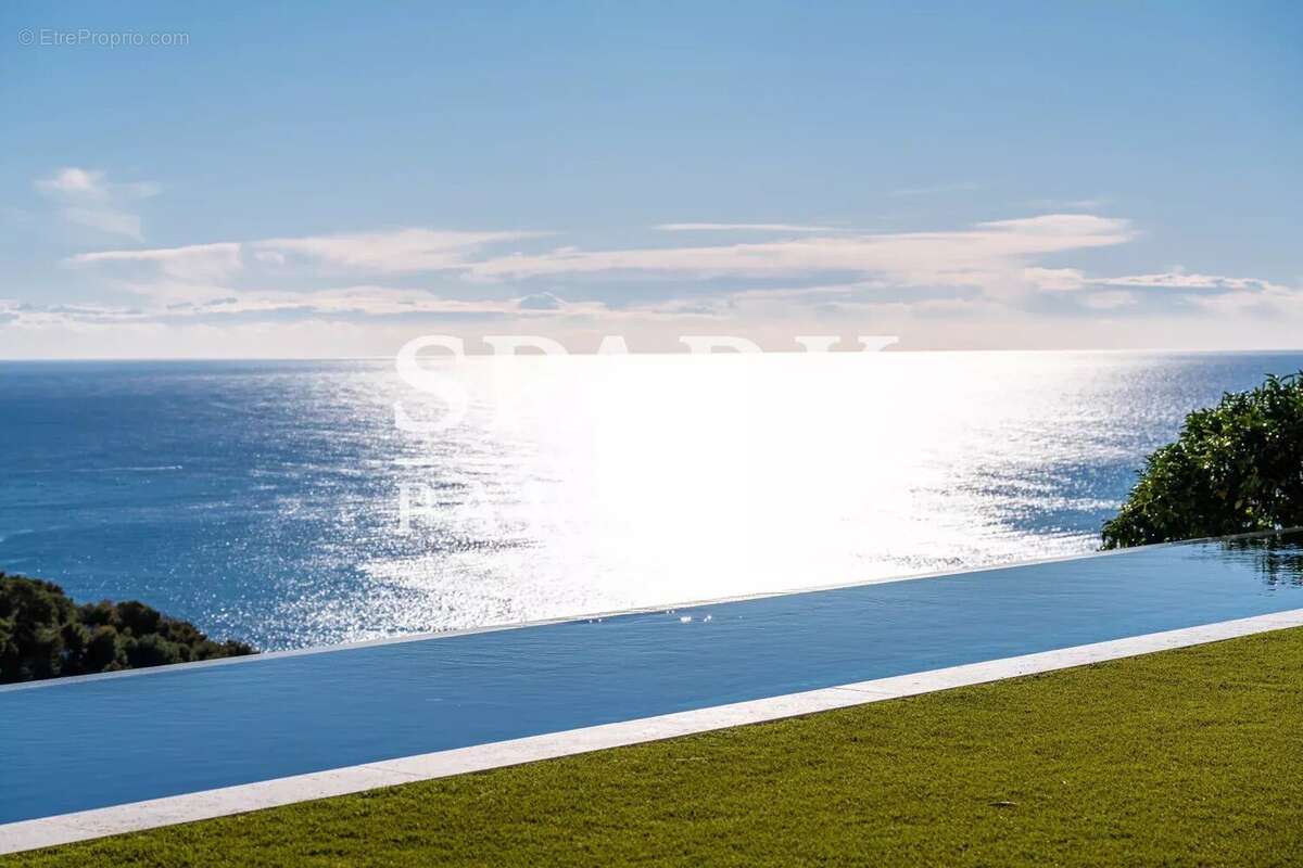 Maison à ROQUEBRUNE-CAP-MARTIN