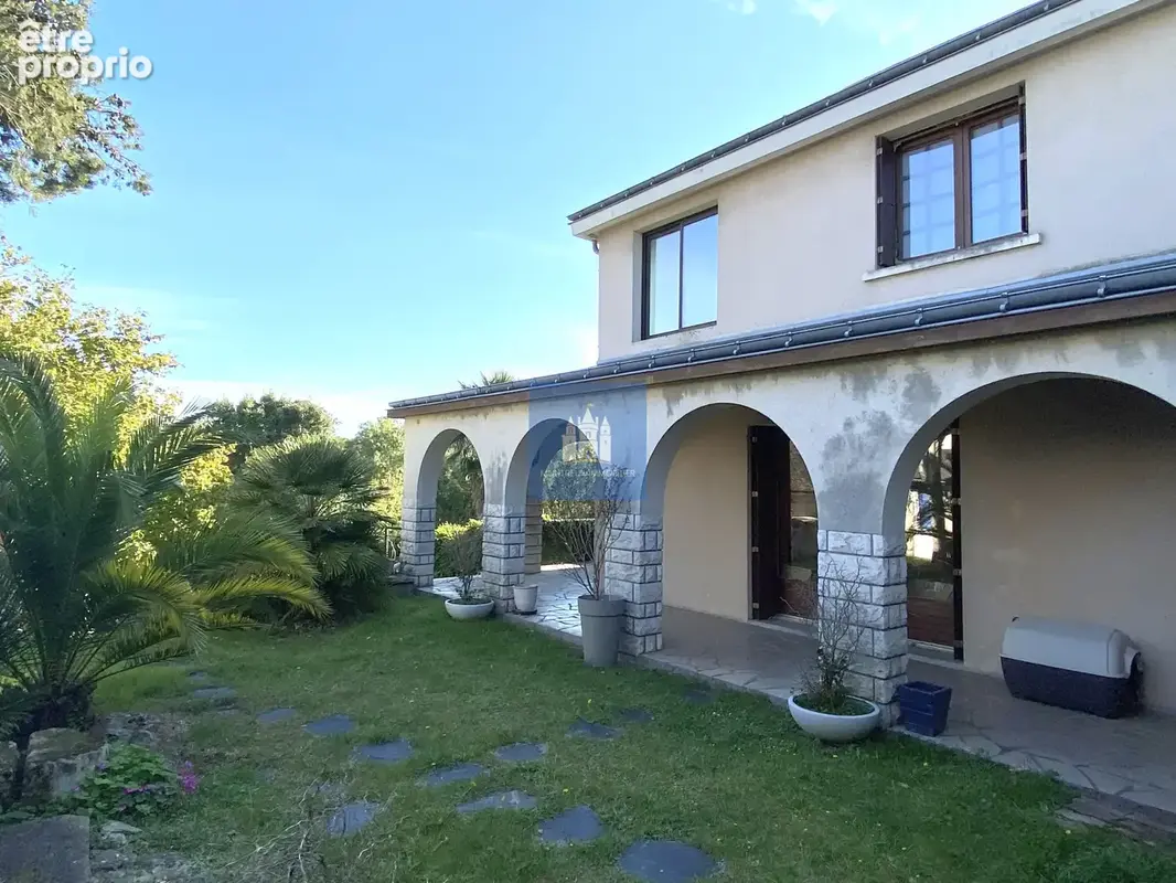 Maison à MONTREUIL-BELLAY